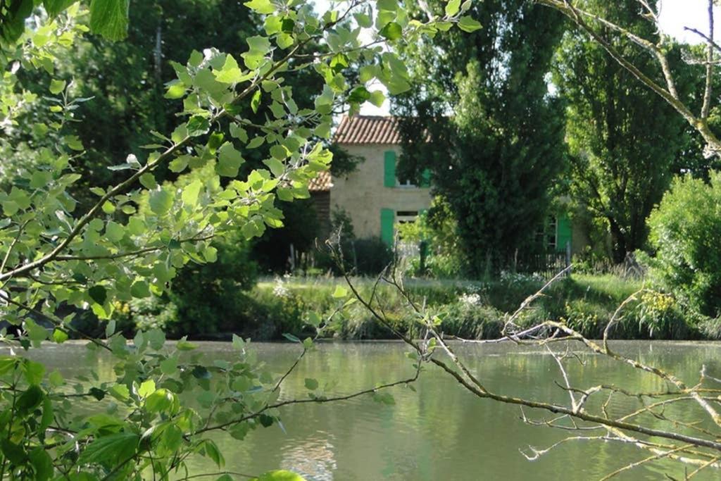 Gite La Garauderie Villa L'Ile-d'Elle Luaran gambar